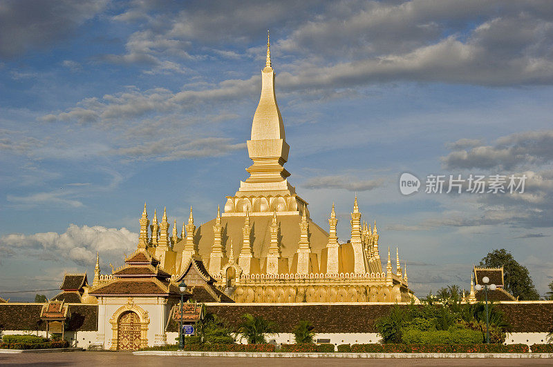 Pha That Luang，老挝的金塔